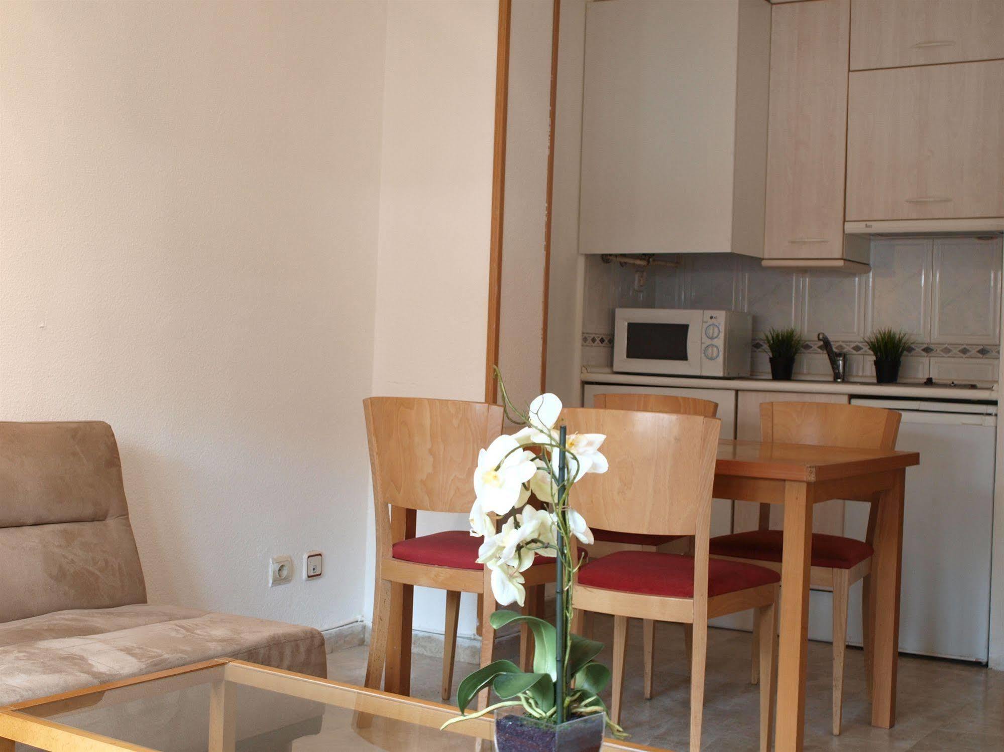 Stylish City Apartamentos Madrid Ngoại thất bức ảnh