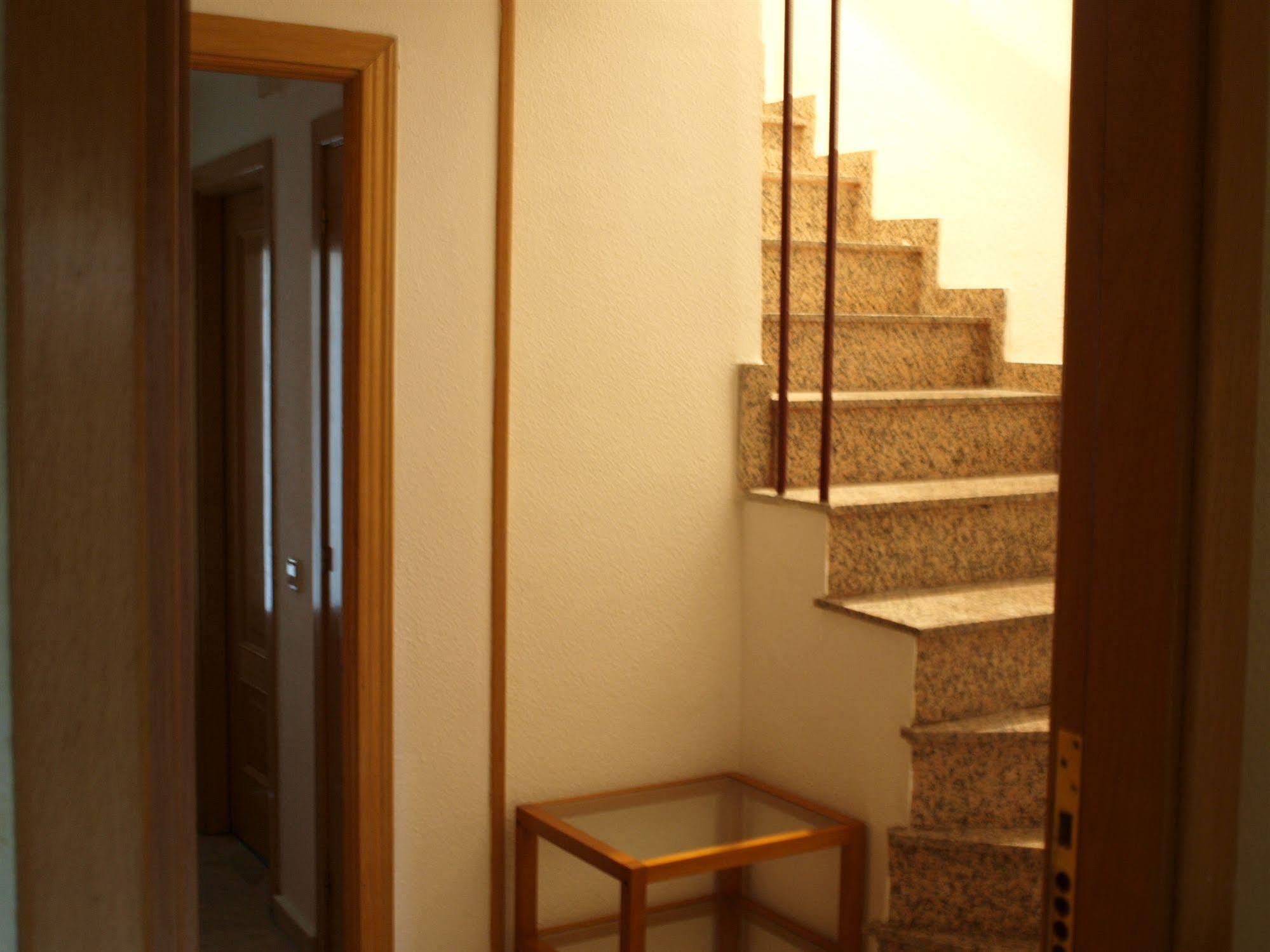 Stylish City Apartamentos Madrid Ngoại thất bức ảnh